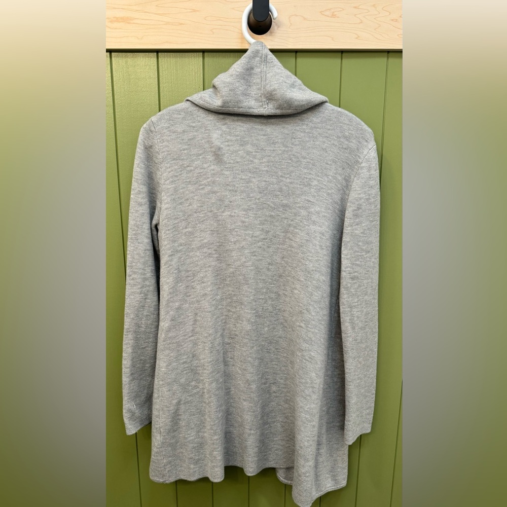DYNAMITE sweater - Picture 2 of 4